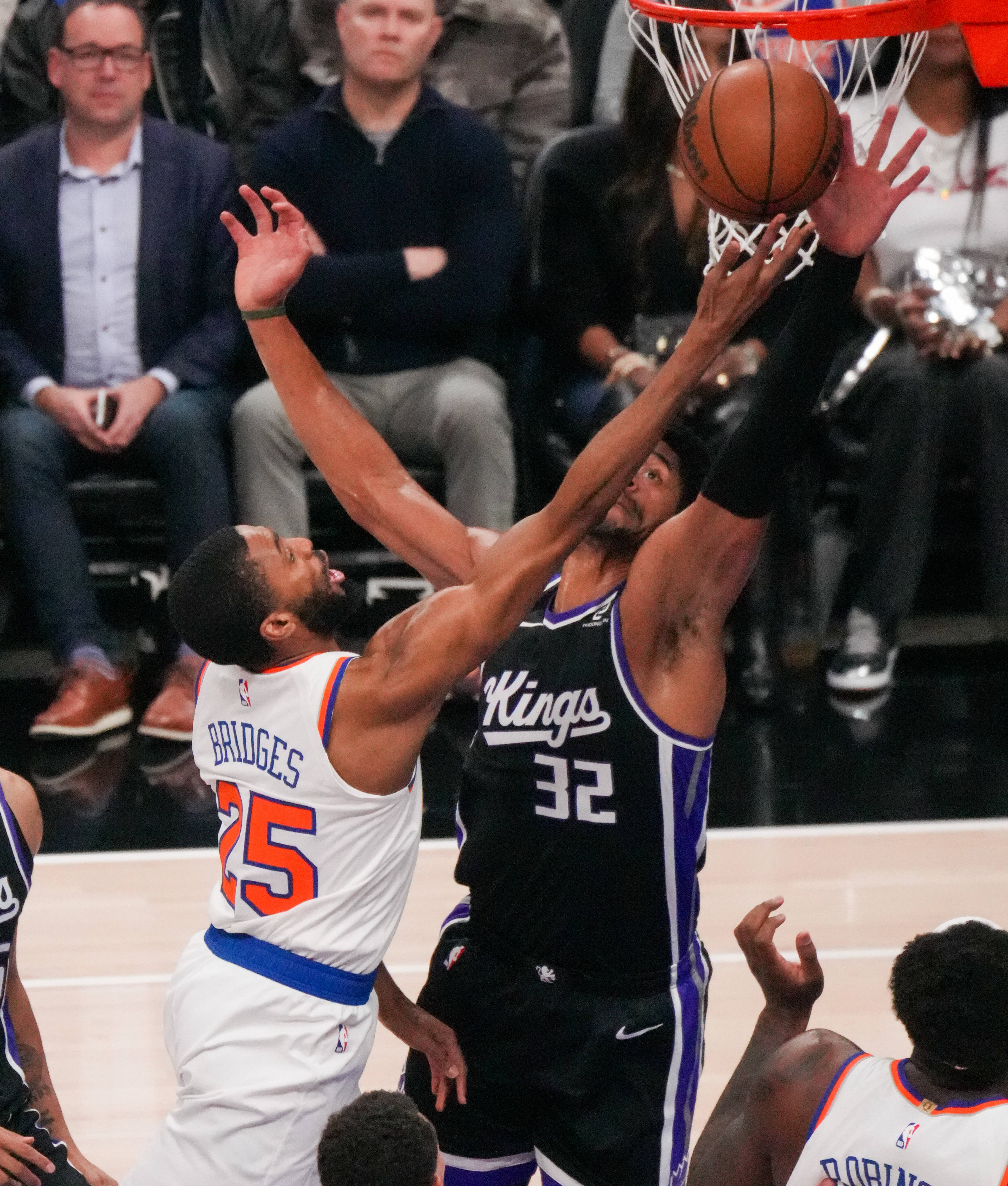 bbin电子-关于尼克斯惊险取胜公牛，杜兰特发挥出色成为得分王的信息